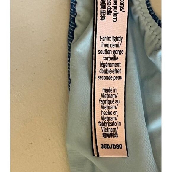 Victoria’s Secret Bra Lightly Lined Demi 36D Glitter LOGO Wide Straps Underwir - Picture 3 of 7